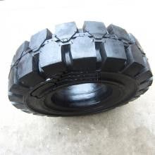 LK301 パターン 6.50-10 モデル 3 層構造 高性能と耐久性のためのフォークリフト 固形タイヤ