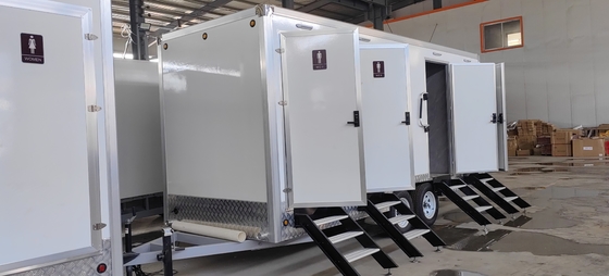 モバイル トイレ トレーラー メーカー 屋外用 3 ステーション モダンスタイル トレーラー