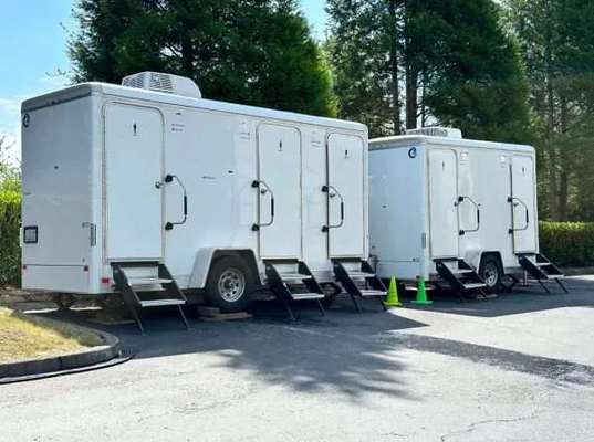 モバイル トイレ トレーラー メーカー 屋外用 3 ステーション モダンスタイル トレーラー