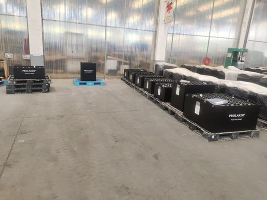 ヘリフォークリフトのためのCE認証付き オーダーメイド 48V 550Ah 鉛酸引力電池
