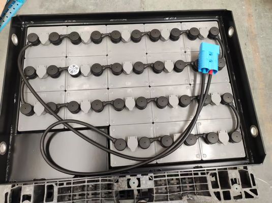 カスタマイズされた再充電可能なフォークリフト 鉛酸電池 36V 245Ah CE認証