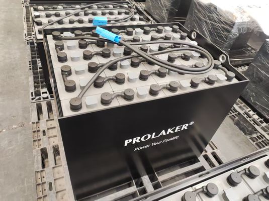 高性能 再充電可能な鉛酸フォークリフト トラクションバッテリー 48v 5PZS625