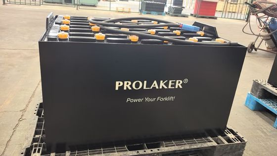 OEM 24-85-21 鉛蓄電池フォークリフトバッテリー 48V 840Ah 三相