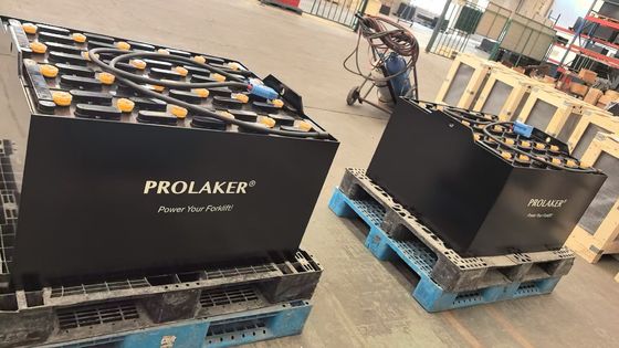 OEM 24-85-21 鉛蓄電池フォークリフトバッテリー 48V 840Ah 三相