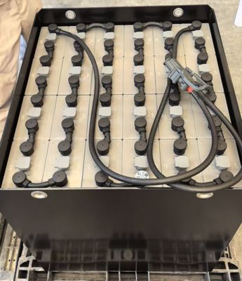 ディープサイクル対応充電式FLT 48V 840Ah 鉛蓄電池