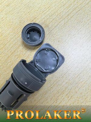 PP フローティング・ベントプラグ 75/92mm フォークリフト電池の安全な換気のために灰色水節約設計