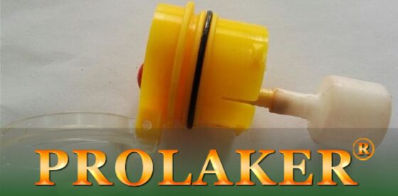 浮遊物の長さ 67MM の電池の通気口プラグ、鉛蓄電池の帽子 PP のゴム材料